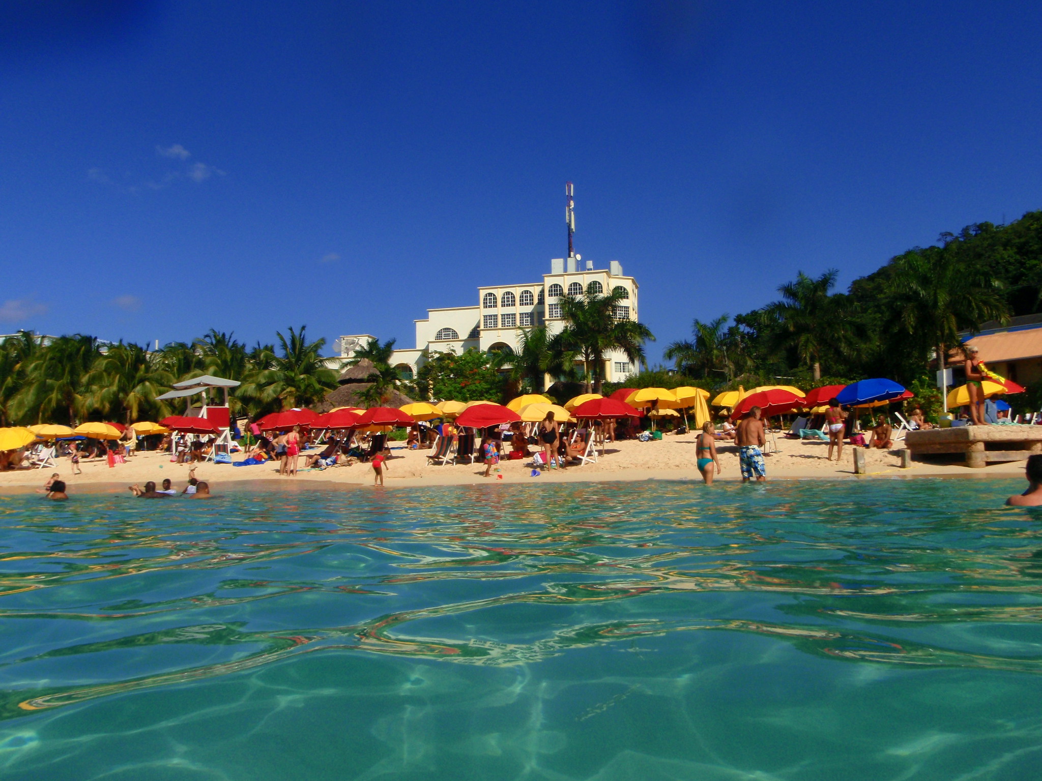 Montego Bay Doctors Cave Beach & Margaritaville Daina Taxi & Tours